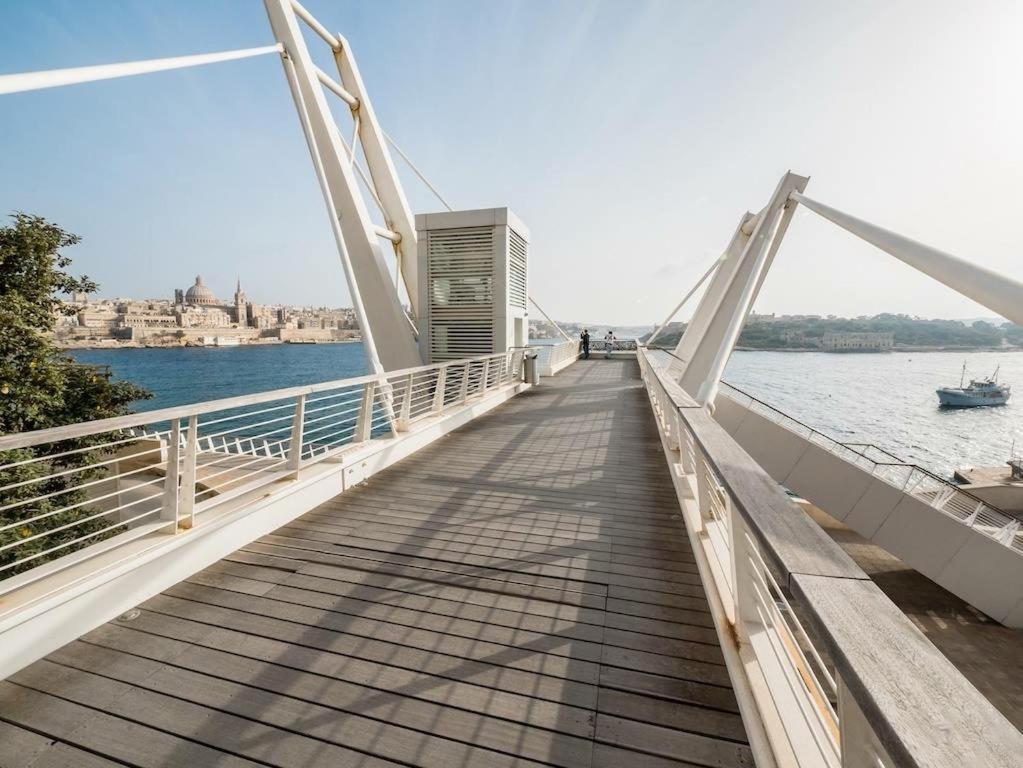 Marvellous Apartment With Valletta And Harbour Views Сліма Екстер'єр фото